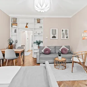 Apartment Modern Apartment, 3 Min To 